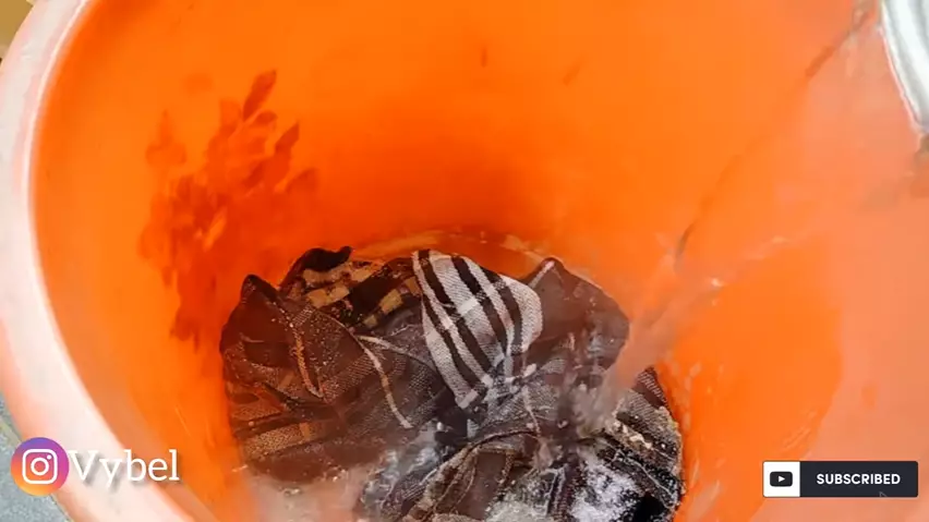 Cara bersihkan bekas kerak membandel pada lap dapur © YouTube