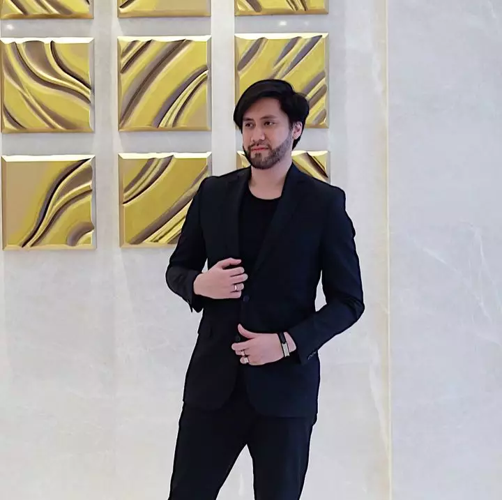 bocah lugu dulu jualan nasi uduk © berbagai sumber