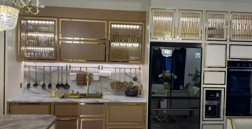 Cara Tasyi Athasyia menata dapur barunya © YouTube Cara Tasyi Athasyia menata dapur barunya © YouTube