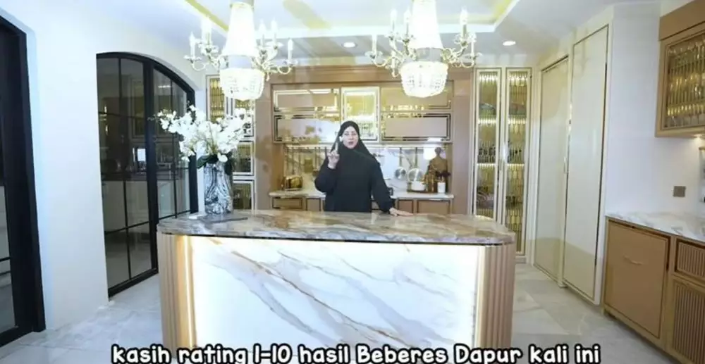 Cara Tasyi Athasyia menata dapur barunya © YouTube Cara Tasyi Athasyia menata dapur barunya © YouTube