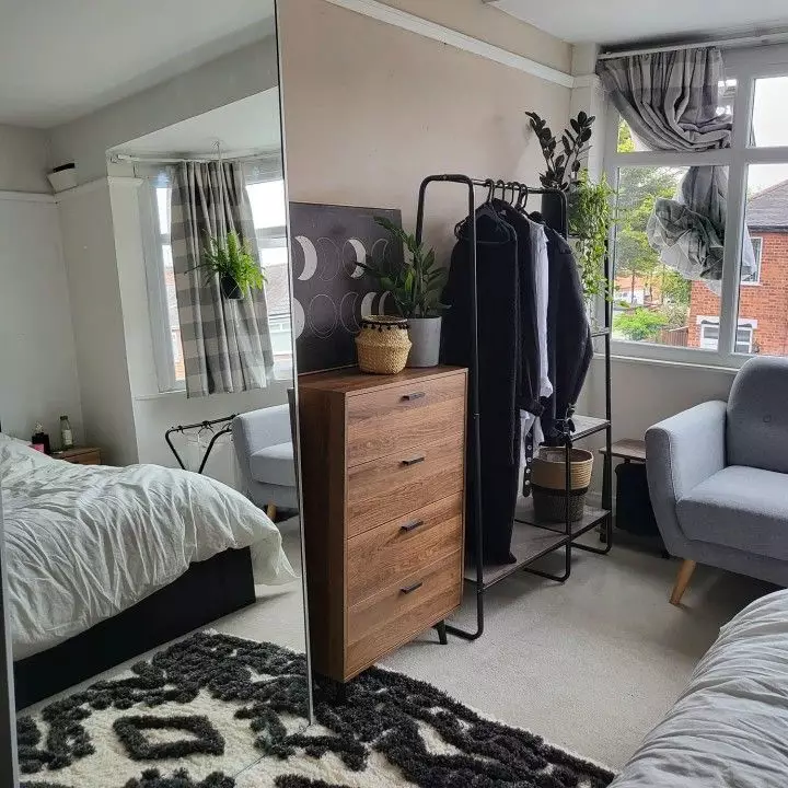 seo rumah desain kamar kontrakan industrial © 2025 berbagai sumber