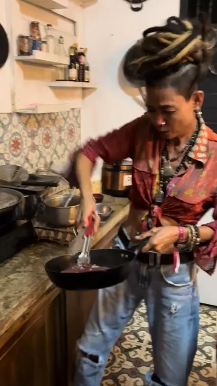 cara mertua Jennifer Coppen menata dapurnya © TikTok cara mertua Jennifer Coppen menata dapurnya © TikTok