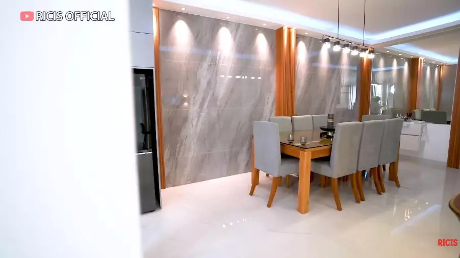 potret hunian farida nurhan dulu dan kini © berbagai sumber