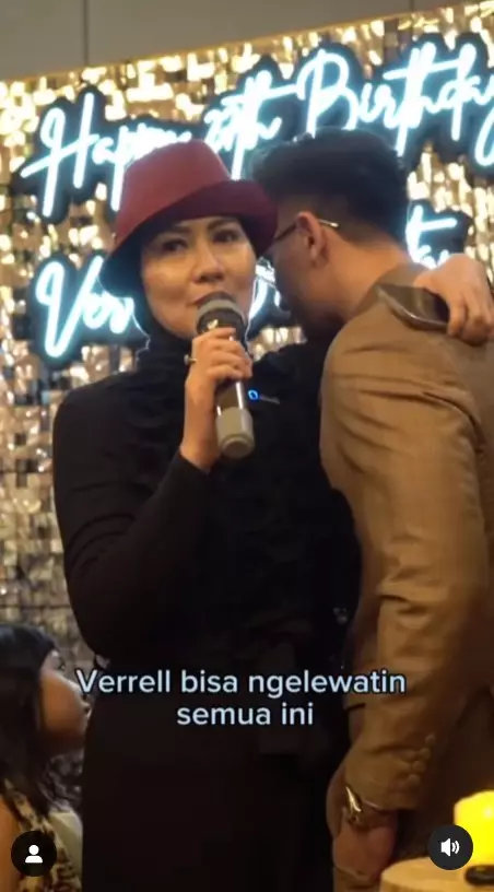 Verrell Bramasta tak tersinggung dicap anak Mami © Instagram Verrell Bramasta tak tersinggung dicap anak Mami © Instagram