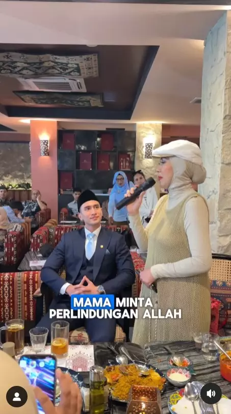 Verrell Bramasta tak tersinggung dicap anak Mami © Instagram Verrell Bramasta tak tersinggung dicap anak Mami © Instagram