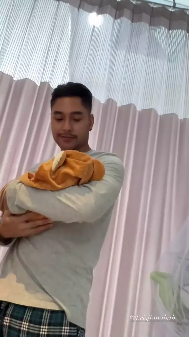 siti badriah melahirkan anak kedua  © 2025 Instagram