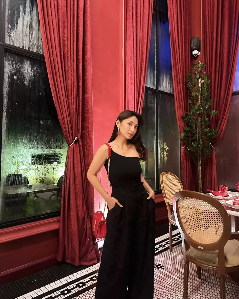 dinda kirana jalani oplas wajah dan badan  © 2025 Instagram