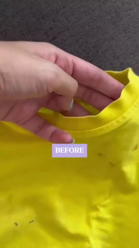 trik mengembalikan kerah kaus melar 30 detik  © 2025 TikTok