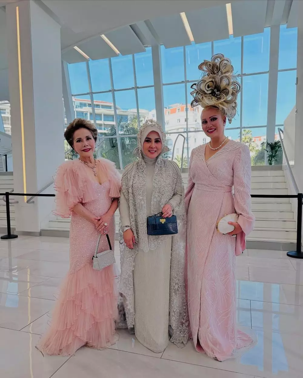 syahrini di rangkaian acara cannes film festival © 2025 brilio.net syahrini di rangkaian acara cannes film festival © 2025 brilio.net