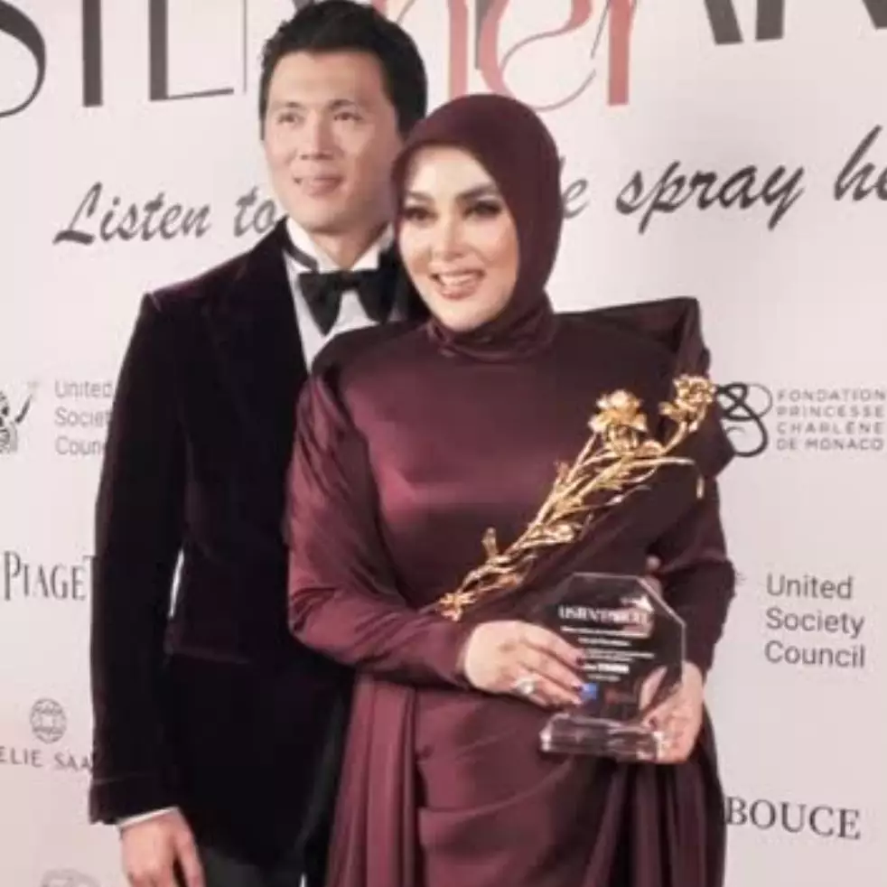 7 Potret Syahrini hadiri serangkaian acara Cannes Film Festival, gaya busananya mencolok jadi sorotan