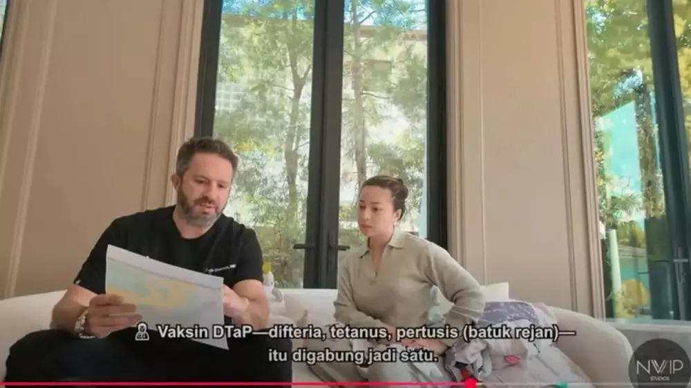 Imunisasi anak, Nikita Willy pilih datangkan langsung dokter ke rumah © 2025 brilio.net Imunisasi anak, Nikita Willy pilih datangkan langsung dokter ke rumah © 2025 brilio.net