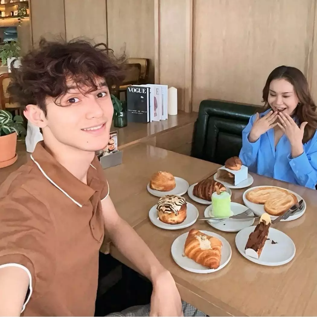 Momen haru Rossa dan Yoyo Padi rayakan keberhasilan putranya keterima di UNPAD