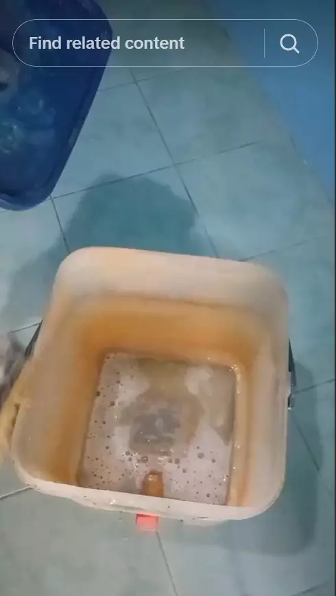 bersihkan kerak putih di dispenser air © TikTok bersihkan kerak putih di dispenser air © TikTok