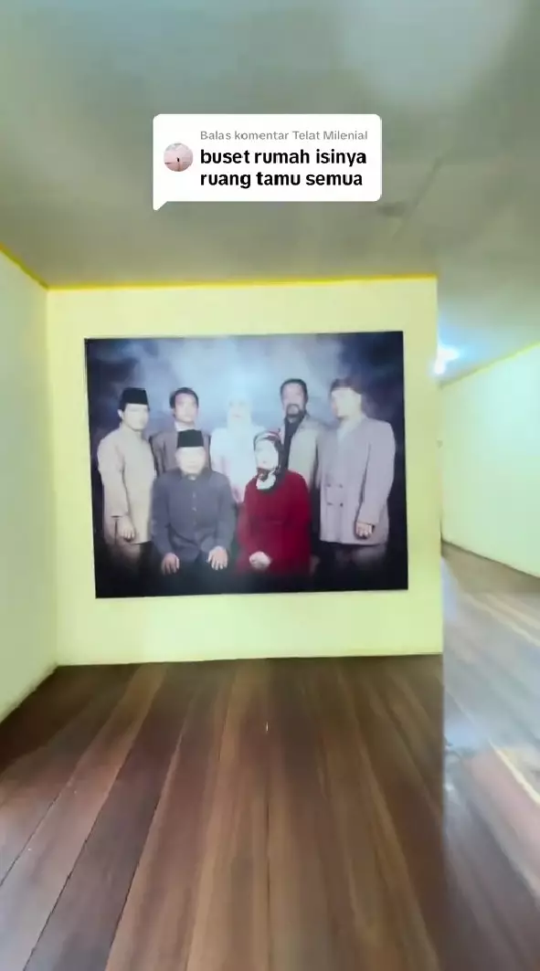 cara wanita asal Jambi menata rumah kayunya © TikTok