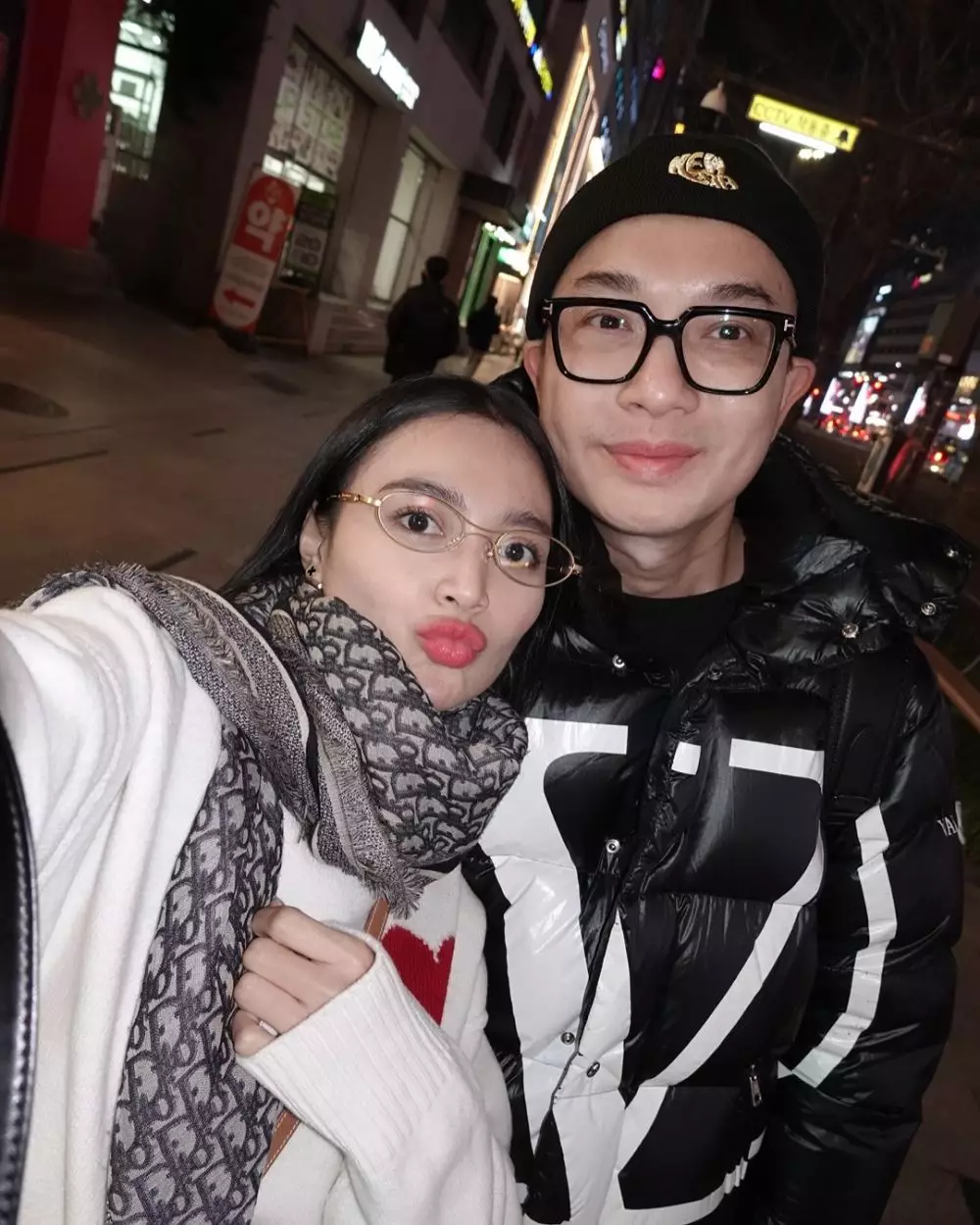 fakta max adam pacar wika salim © 2025 Instagram