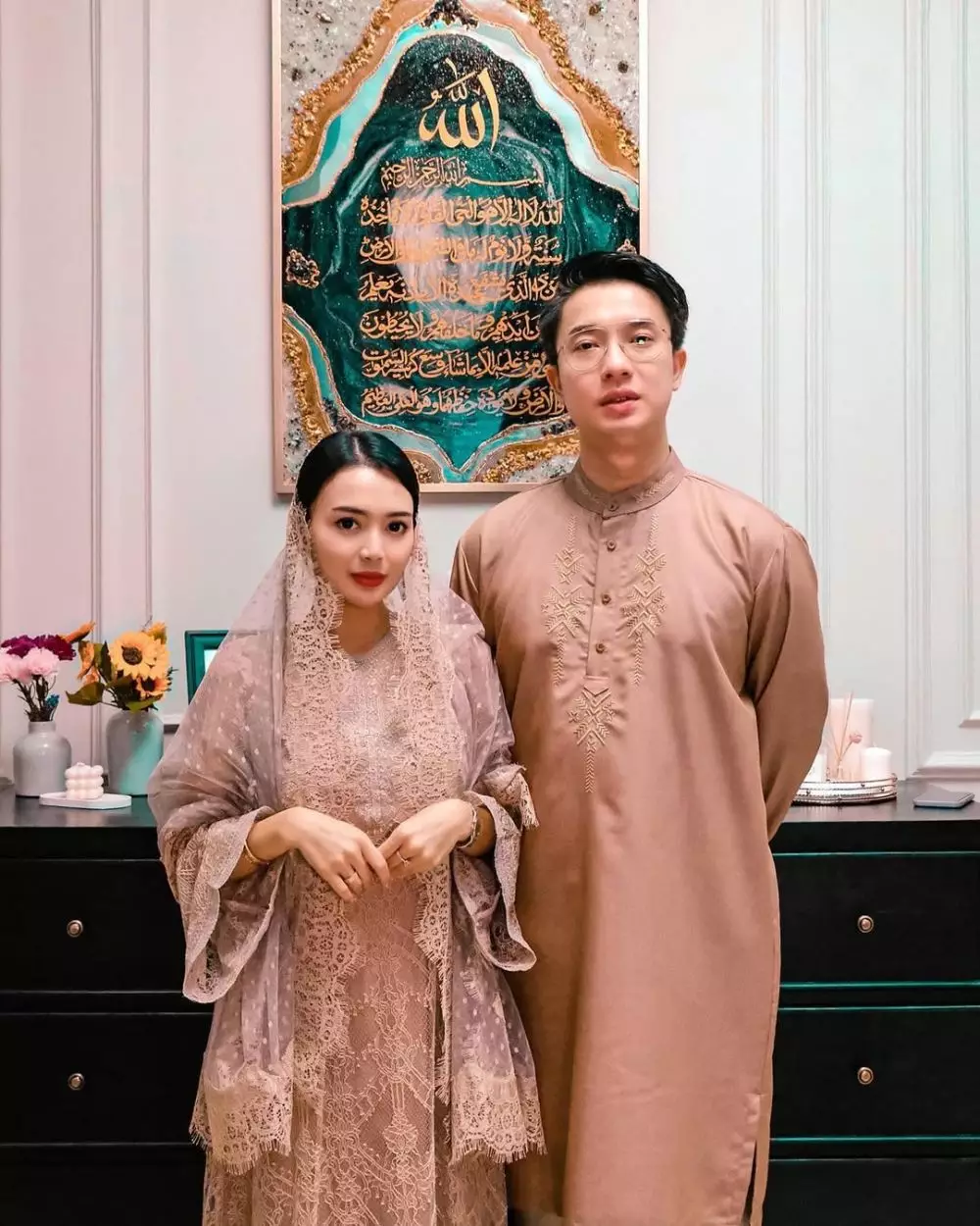 fakta max adam pacar wika salim © 2025 Instagram