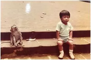 Bocah foto di samping monyet gedenya ngetop jadi host kini beralih YoutTuber, ini potret terbarunya