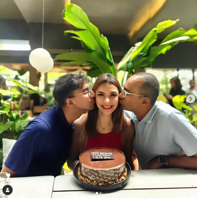 kenangan suami Najwa Shihab dan anak semata wayang © Instagram kenangan suami Najwa Shihab dan anak semata wayang © Instagram