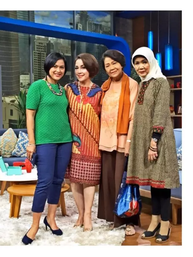 potret kebersamaan Widyawati dan Rima Melati © Instagram potret kebersamaan Widyawati dan Rima Melati © Instagram