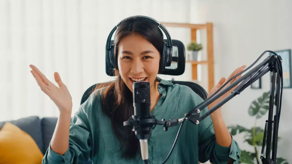 Cara cek mic dan speaker eksternal di laptop untuk meeting online, terbaru dan gampang dilakukan