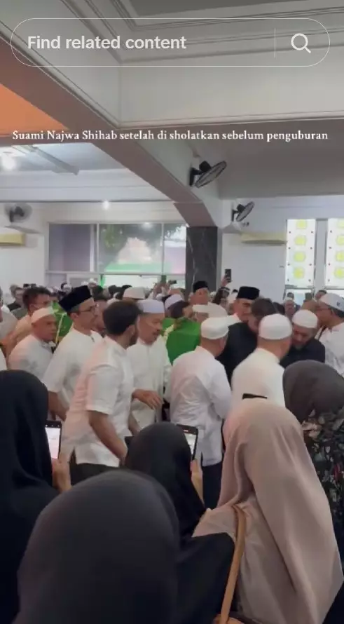 momen pemakaman Ibrahim Sjarief © berbagai sumber momen pemakaman Ibrahim Sjarief © berbagai sumber