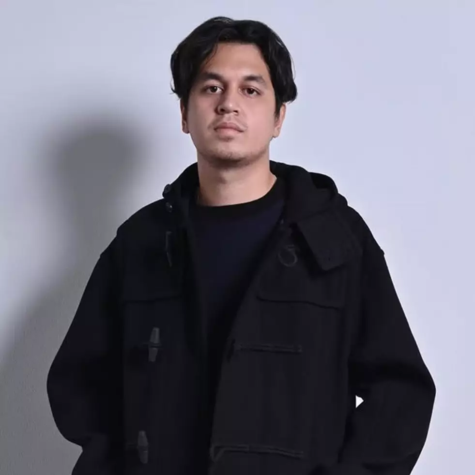 Pacaran beda usia 12 tahun tetap bucin, ini 9 potret Kevin Julio dan Imelda Therinne