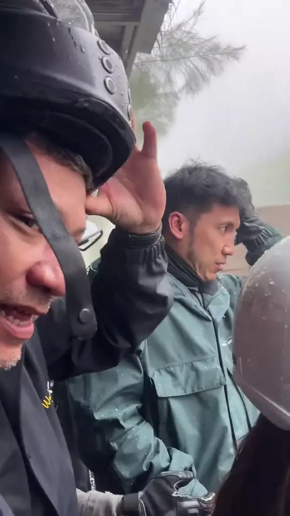 the dudas-1 neduh bareng warga © 2025 TikTok the dudas-1 neduh bareng warga © 2025 TikTok