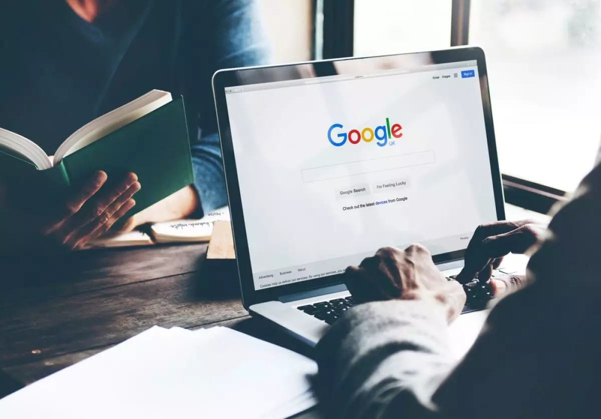 Cara simpan semua tab Chrome sekaligus sebelum shutdown, biar nggak ribet saat mau browsing lagi