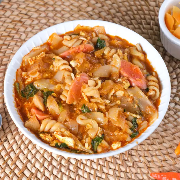  Seporsi bisa Rp20 ribu, bikin sendiri 9 resep seblak prasmanan yang rasanya nendang dan bikin kenyang