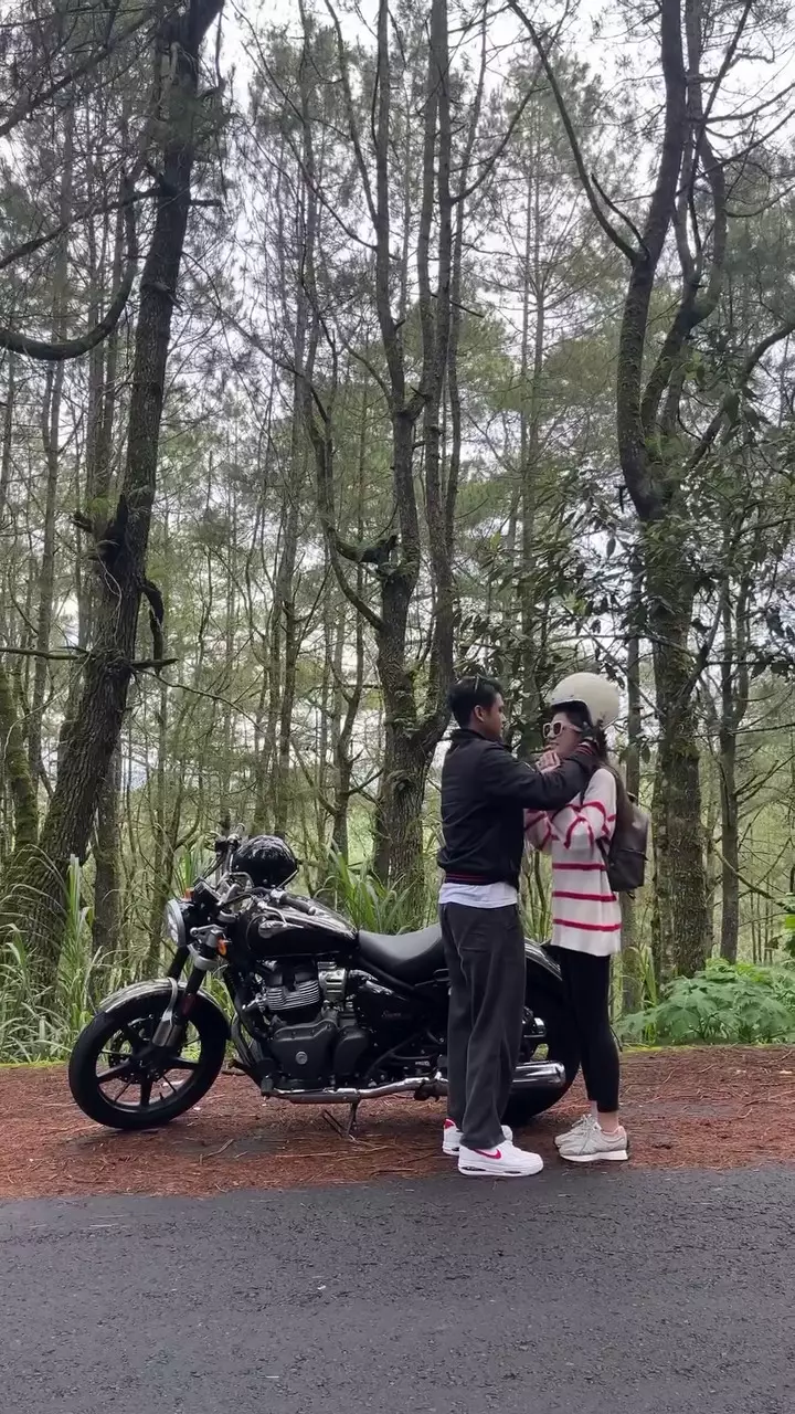 kenangan Antonio Blanco dan Zoe Abbas saat pacaran naik motor © 2025 TikTok kenangan Antonio Blanco dan Zoe Abbas saat pacaran naik motor © 2025 TikTok