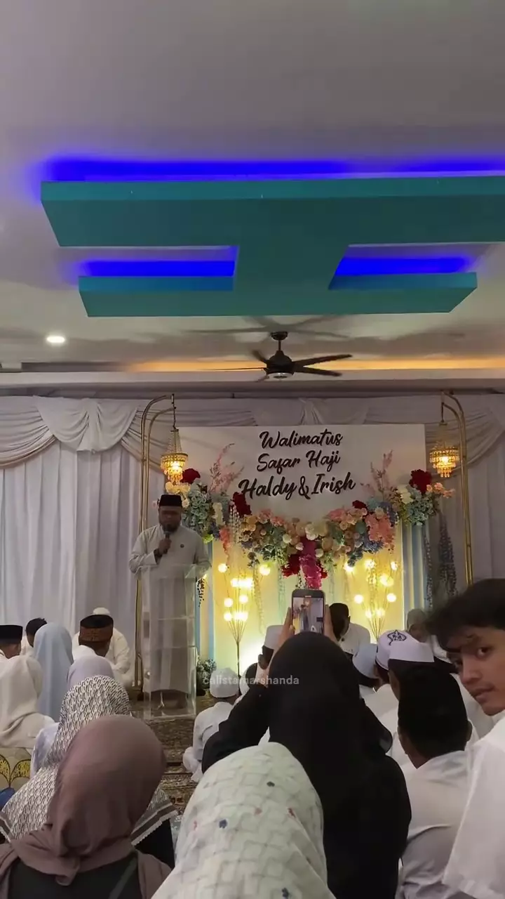 pengajian pemberangkatan haji haldy sabri irish bella  © 2025 Instagram