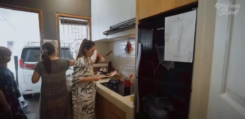 dapur siti badriah minimalis  © 2025 YouTube