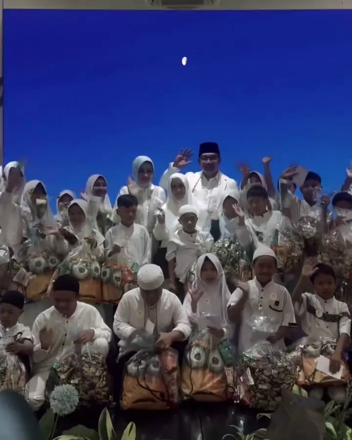 ridwan kamil atalia hadiri doa 3 tahun kepergian Eril © 2025 Instagram ridwan kamil atalia hadiri doa 3 tahun kepergian Eril © 2025 Instagram