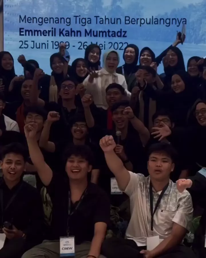 ridwan kamil atalia hadiri doa 3 tahun kepergian Eril © 2025 Instagram ridwan kamil atalia hadiri doa 3 tahun kepergian Eril © 2025 Instagram