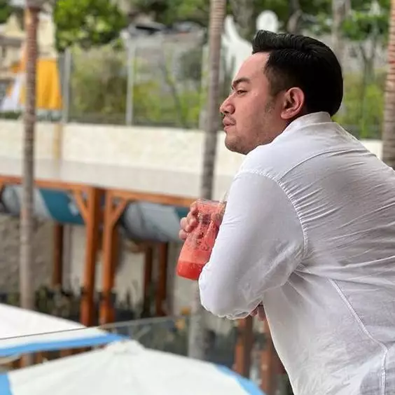 Siap buka hati lagi pada tahun 2026, ini 11 perjalanan cinta Nassar setelah betah 10 tahun menduda