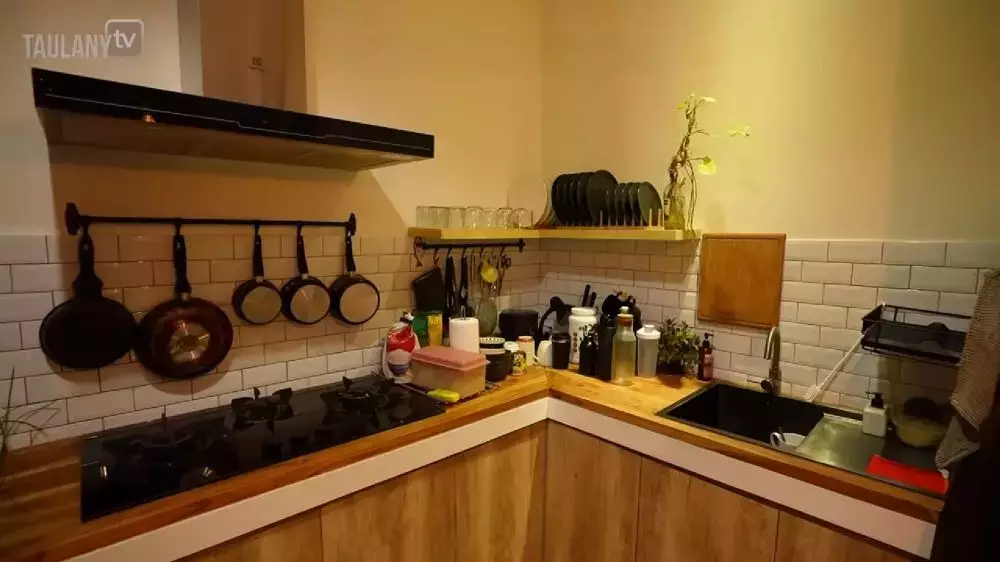 dikta menata dapur minimalis  © 2025 YouTube