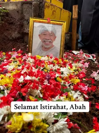 Anak komedian Qomar murka usai viral video makam ayahnya © TikTok