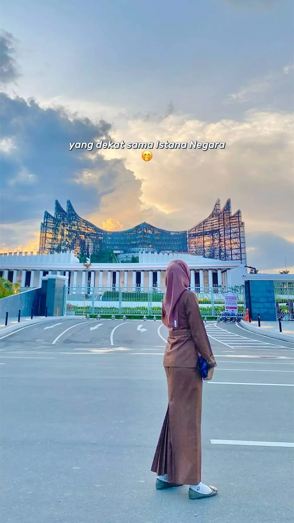 wanita ini bangga lingkungan kerjanya di IKN © TikTok wanita ini bangga lingkungan kerjanya di IKN © TikTok
