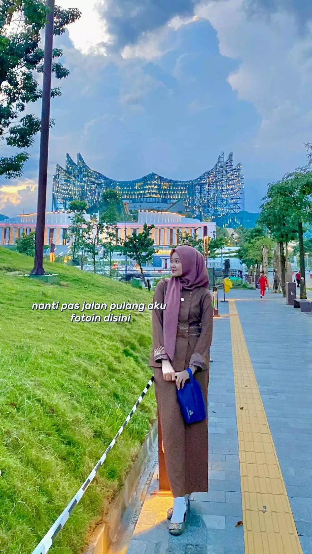 wanita ini bangga lingkungan kerjanya di IKN © TikTok wanita ini bangga lingkungan kerjanya di IKN © TikTok