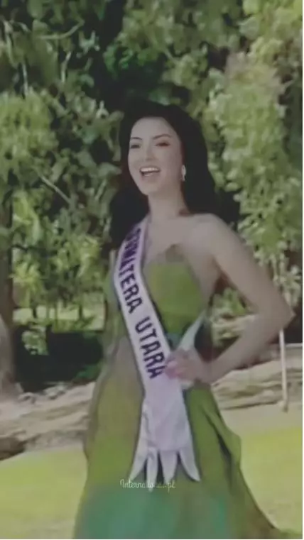 potret lawas Raline Shah saat ikut Puteri Indonesia 2008 © 2024 brilio.net potret lawas Raline Shah saat ikut Puteri Indonesia 2008 © 2024 brilio.net