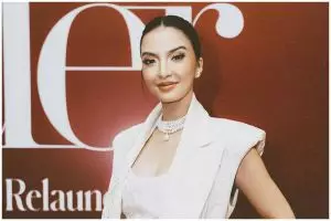 10 Potret pesona raline shah di puteri indonesia 2008, penampilan lawasnya curi perhatian