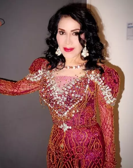 seleb dukung Lesty Kejora © berbagai sumber