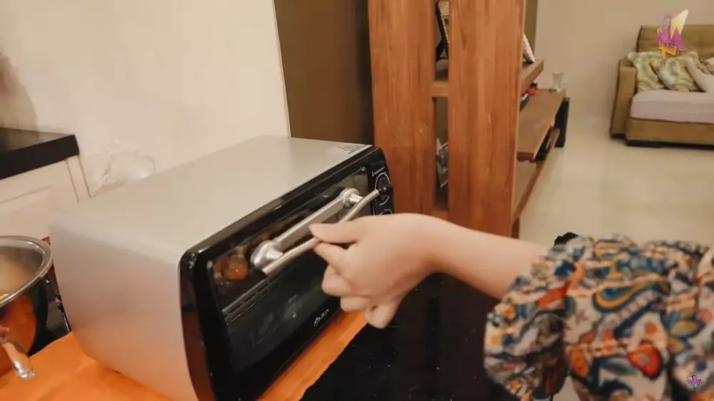 dapur ibunda Irish Bella minimalis © YouTube