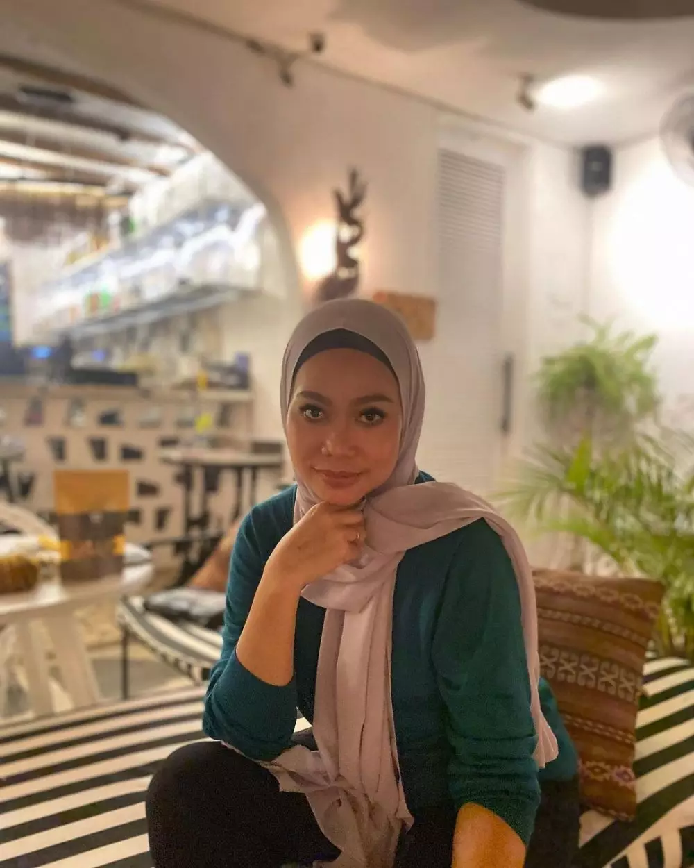 potret terbaru ibu sherina di film © instagram potret terbaru ibu sherina di film © instagram