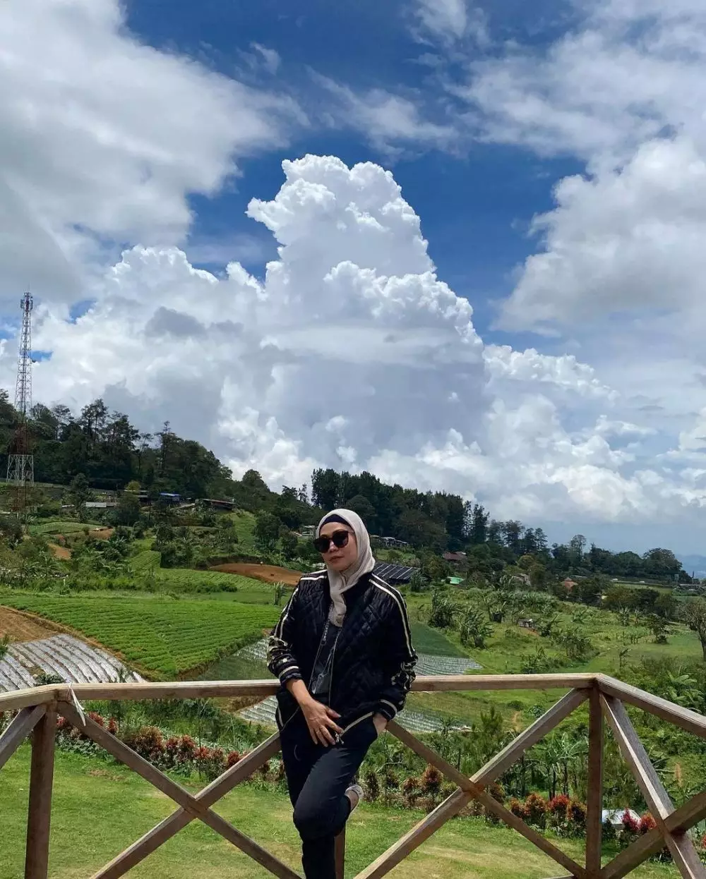 potret terbaru ibu sherina di film © instagram potret terbaru ibu sherina di film © instagram