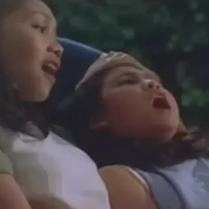 Usia 52 tahun cantik awet muda kini mantap berhijab, 11 potret terbaru Ibu Sherina di film