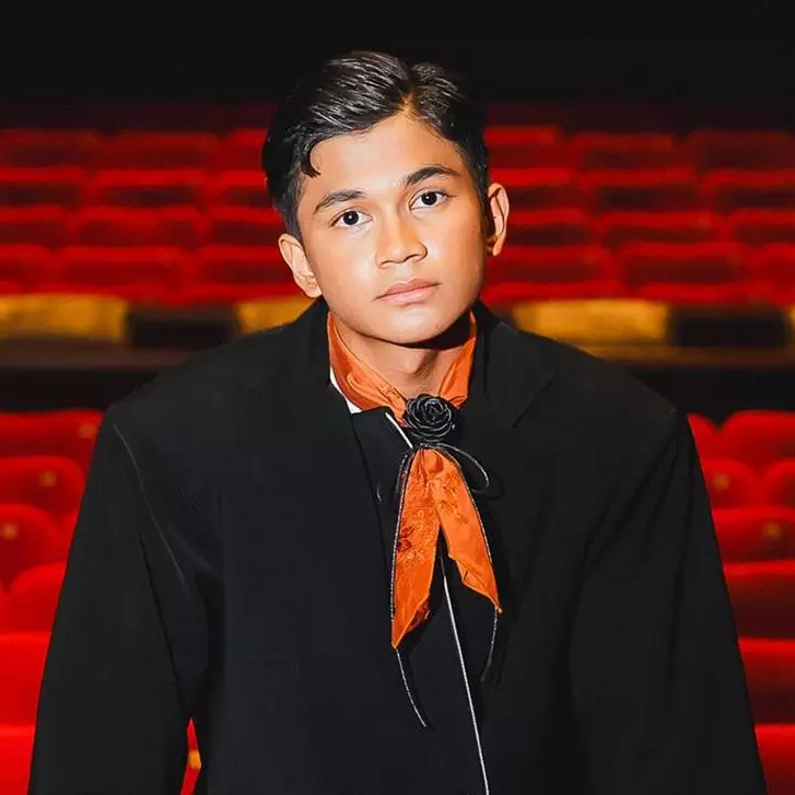 Dapet banyak adegan kesurupan di Waktu Maghrib 2, ini 11 film Muzzaki Ramdhan yang wajib kamu tonton