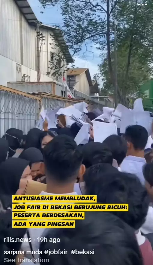 Potret job fair di Bekasi berujung ricuh © berbagai sumber