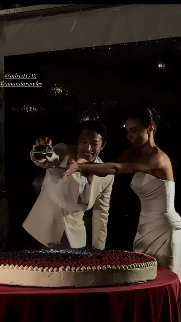 amanda rawles diam-diam menikah di australia  © 2025 brilio.net