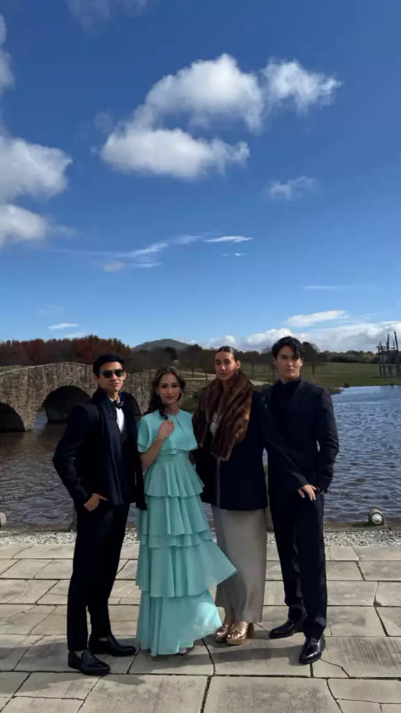 amanda rawles diam-diam menikah di australia  © 2025 brilio.net